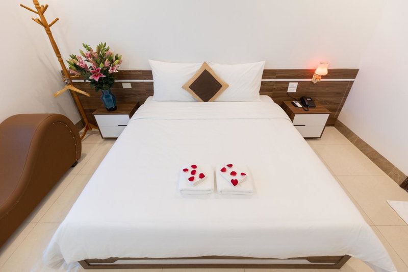 Royal Hotel Sài Đồng - Long Biên, Hanoi, Vietnam