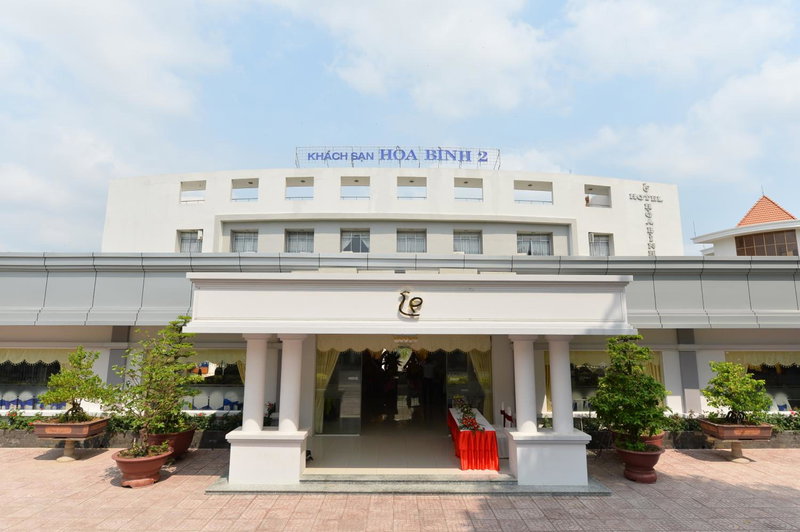 Nhà Hàng Khách Sạn Hòa Bình 2, Long Xuyên, Vietnam