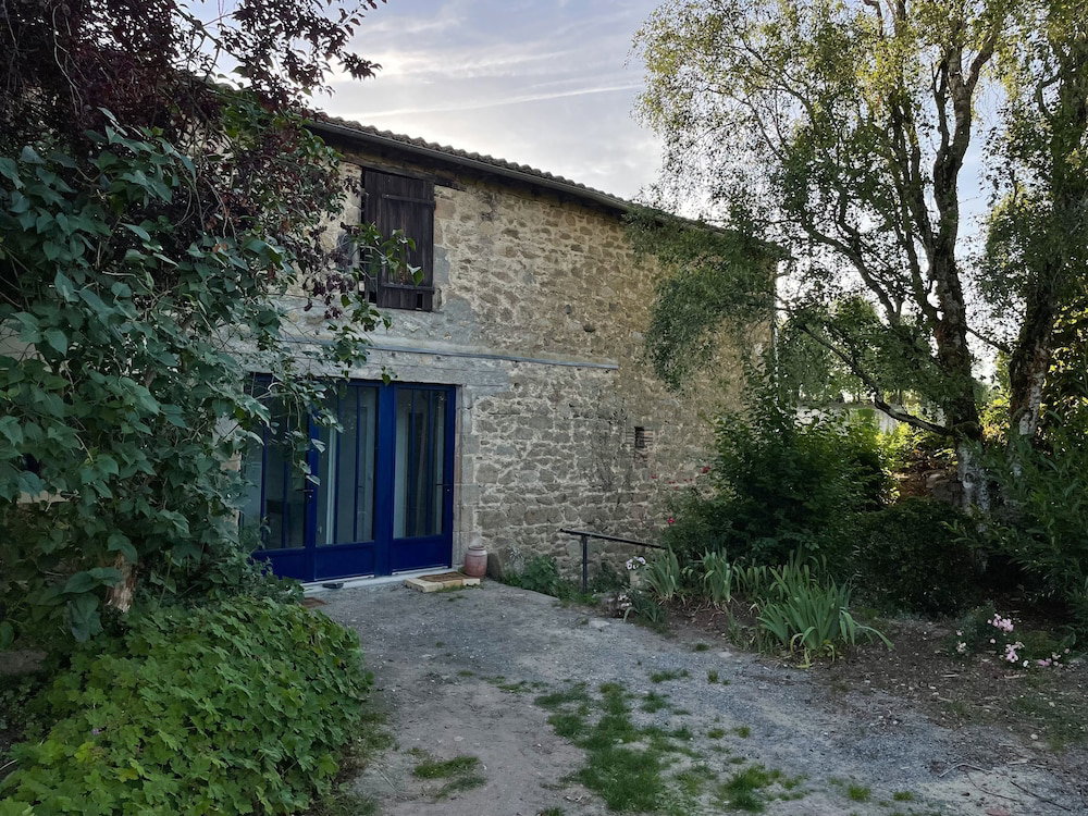 Hotel · Les 3 pigeons, Bressuire