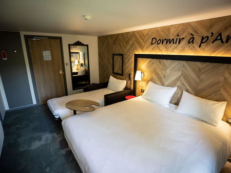 ibis Styles Douai Gare Gayant Expo, Douai, France