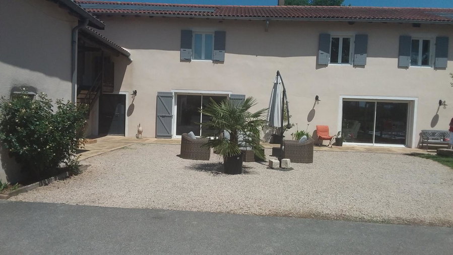 L'Orée du Bois Bettu, Belleville-en-Beaujolais, France