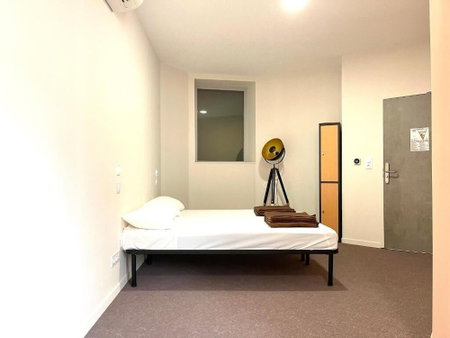 Hostel Flamingo Nîmes Centre Gare, Nîmes, France