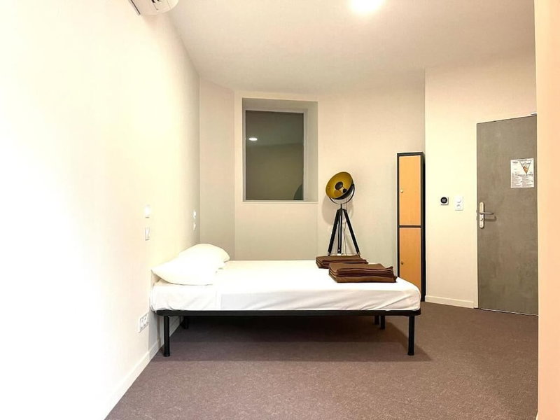 Hostel Flamingo Nîmes Centre Gare, Nîmes, France