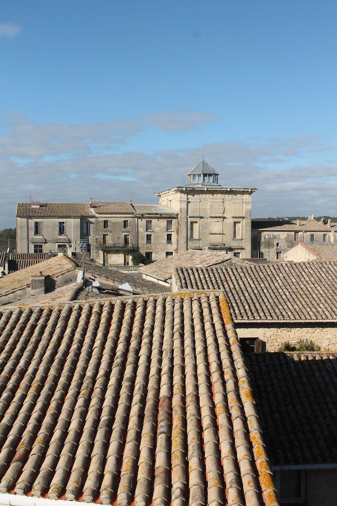 Hotel · La Demeure, Aubais