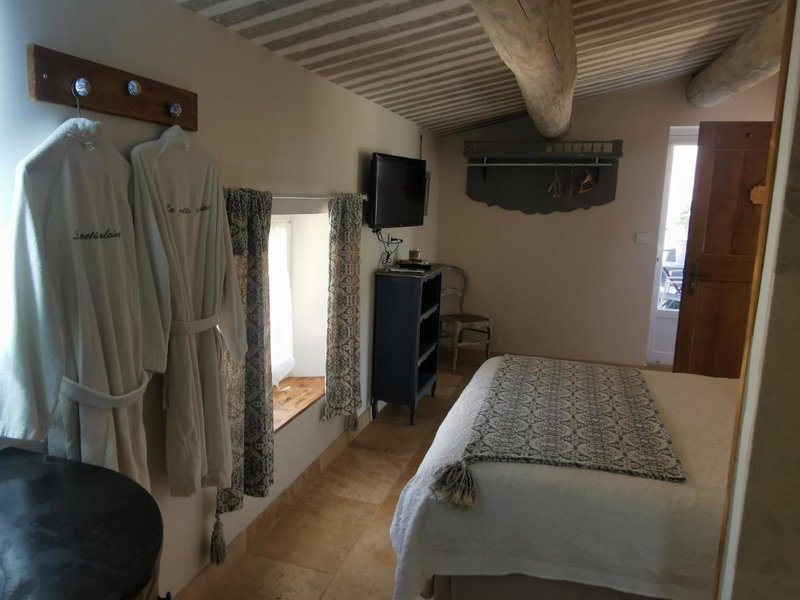 La petite plaine, Clansayes, France