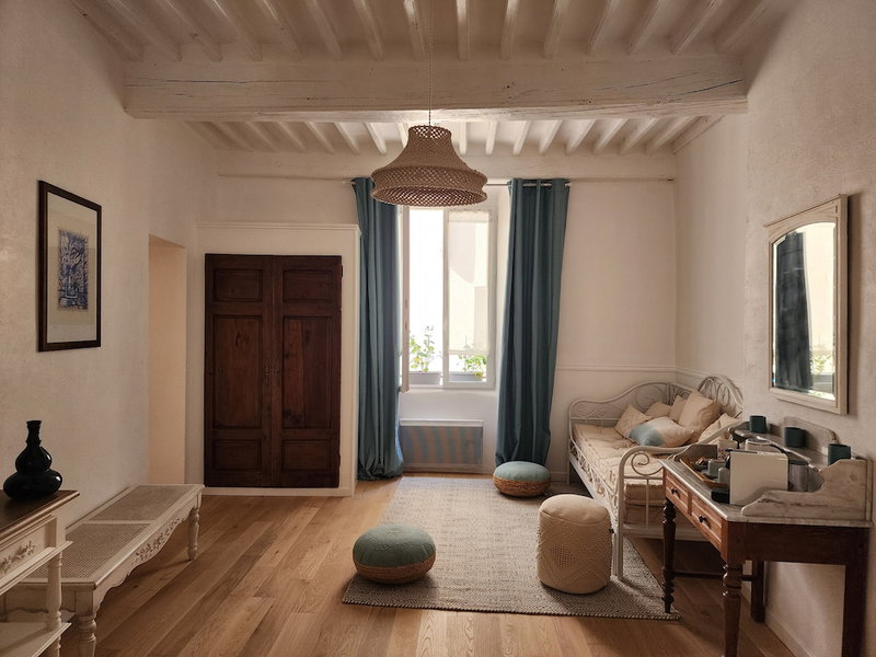 La Belle Histoire, Claviers, France