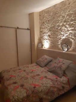 Suite Privée Bed and Breakfast, Nîmes, France