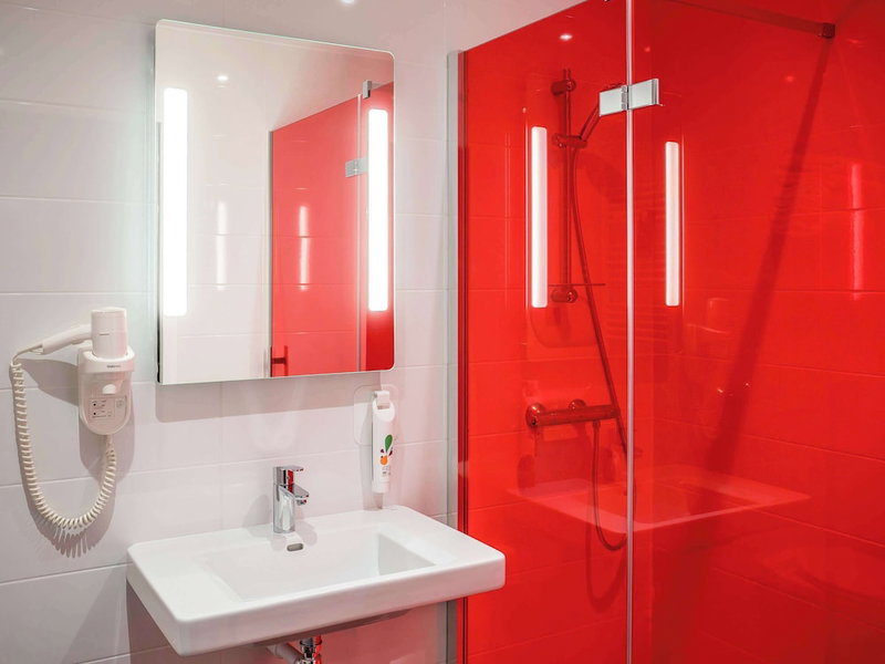 ibis Styles Saumur Gare Centre, Saumur, France