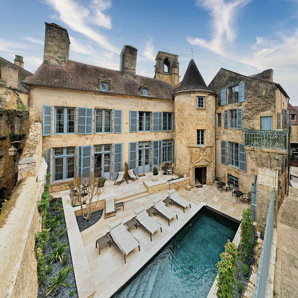 Le Petit Manoir, France