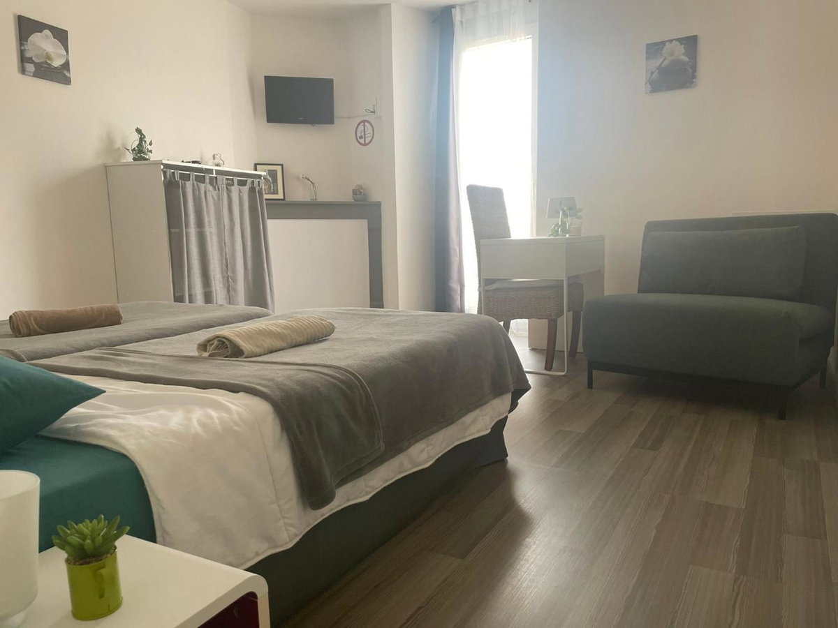 Hotel · Gîte:"sur le chemin", Livinhac-le-Haut