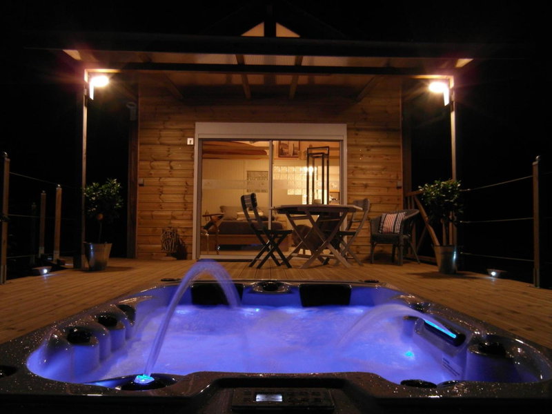 MAROSENIA TTIKI - Cabanes et Spa, Ascain, France