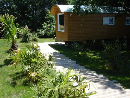 MAROSENIA TTIKI - Cabanes et Spa, Ascain, France