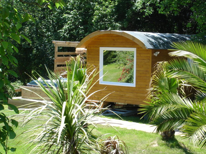 MAROSENIA TTIKI - Cabanes et Spa, Ascain, France