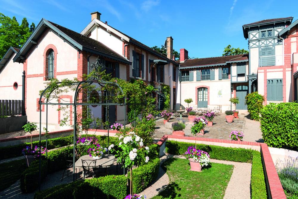 Hotel · Guesthouse Domaine du Chalet, Chigny-les-Roses