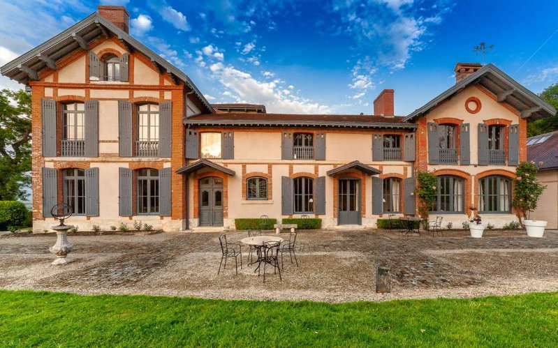 Guesthouse Domaine du Chalet, Chigny-les-Roses, France