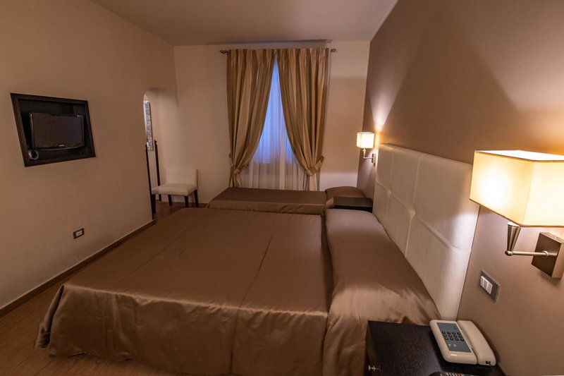 Hotel Moderno, Assisi, Italy