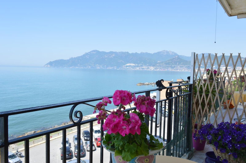 B&B Fronte Del Mare, Salerno, Italy