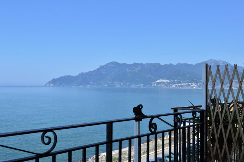 B&B Fronte Del Mare, Salerno, Italy
