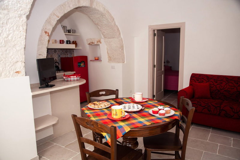 Trulli Donna Isabella, Locorotondo, Italy