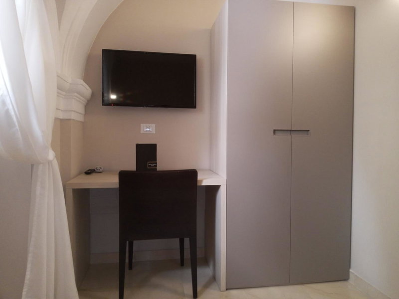 Central Gallery Rooms- Palazzo D'Ali' Staiti XIX, Trapani, Italy