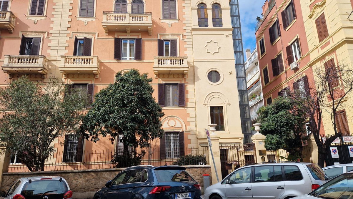 Vatication B&B, Italy