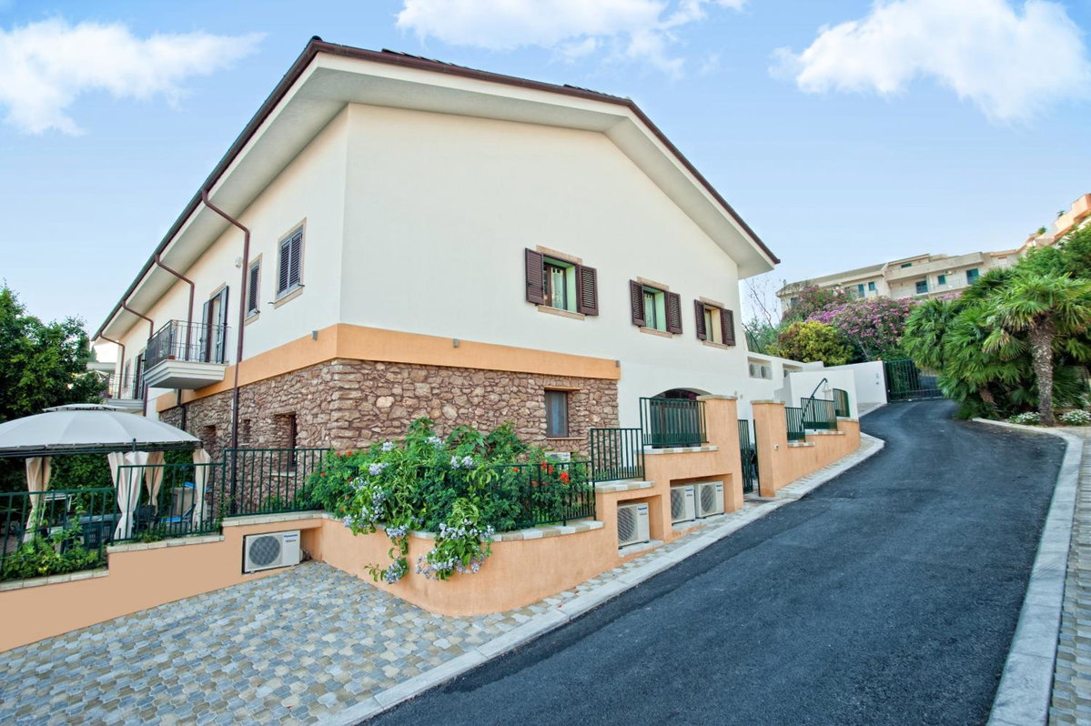 Casale La Zagara, Italy
