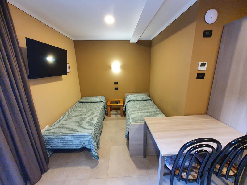azalea Rooms & apartments domo 5, Baveno, Italy