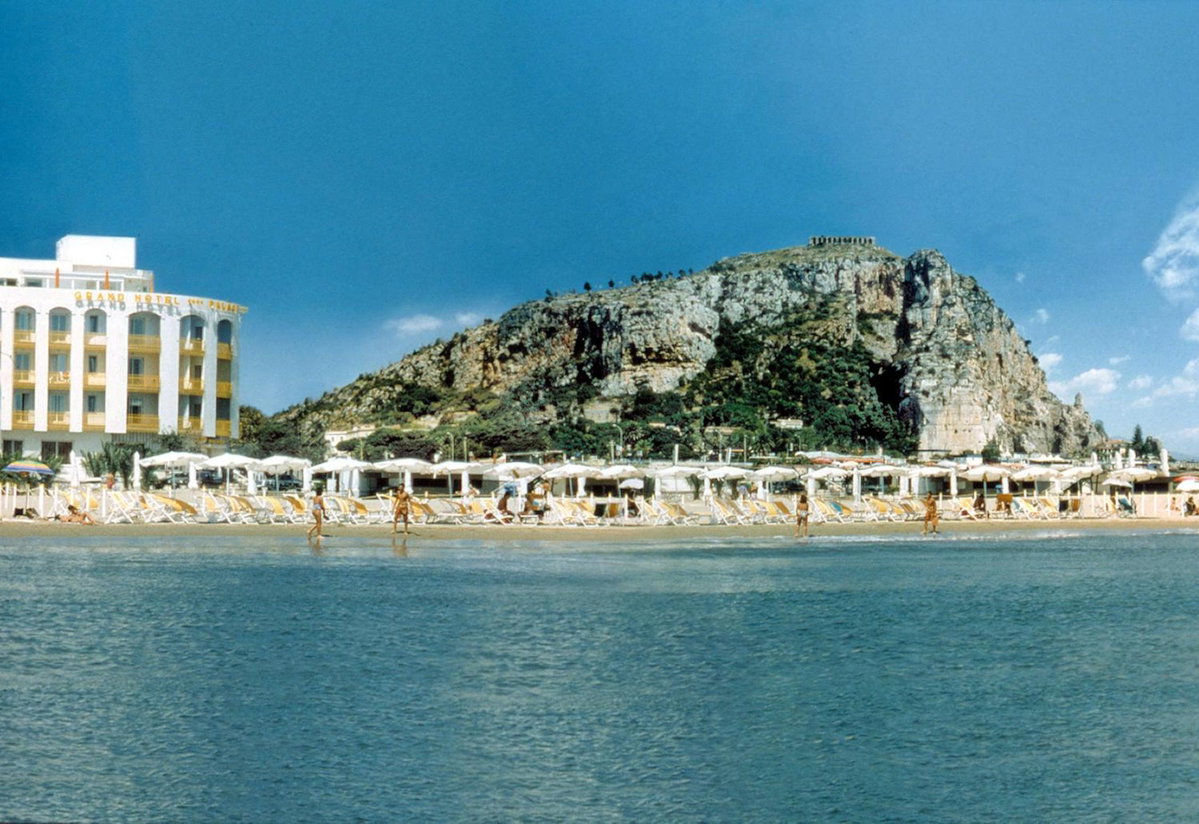 Hotel · Grand Hotel Palace, Terracina