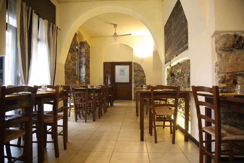 Bella Napoli Guesthouse Trattoria Pizzeria, La Spezia, Italy