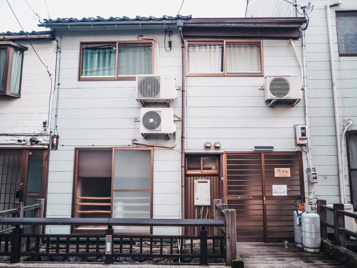 Nishichaya 旅音, Japon
