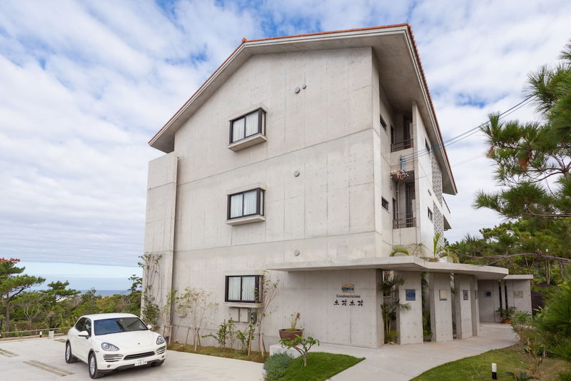 Hotel Condominium Doka Doka, Onna, Japan