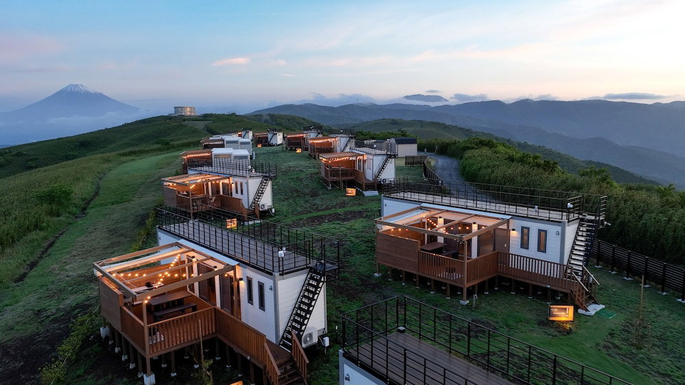THE GLAMPING Hakonejukkokutouge, Japan