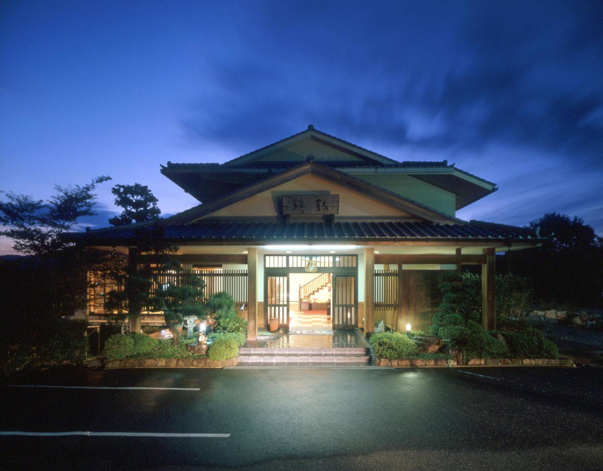 Ryouri no yado Ginrin, Japan