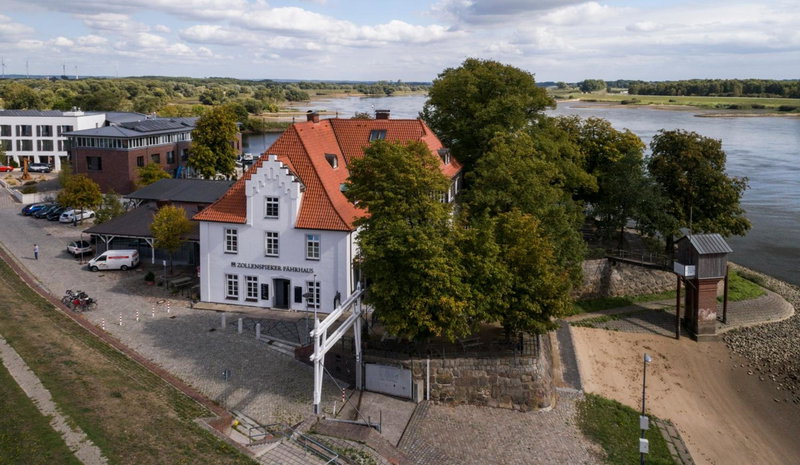 Traditionshaus by Zollenspieker Fährhaus, Hamburg, Germany