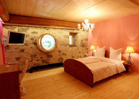hotel rainhof scheune & naturpark restaurant (Kirchzarten), Kirchzarten, Germany
