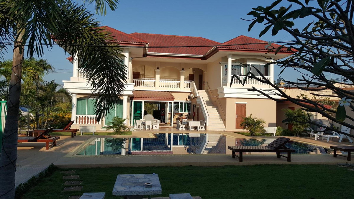 Hotel · East Shore Pattaya Resort, Nong Prue