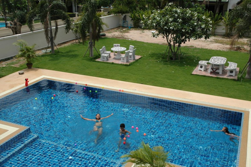 East Shore Pattaya Resort, Nong Prue, Thailand