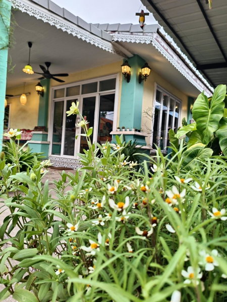 คิวทอง บังกะโล (Q-Thong bungalow), Ko Larn, Thailand