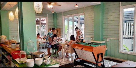 คิวทอง บังกะโล (Q-Thong bungalow), Ko Larn, Thailand