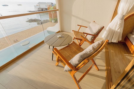 Tasana Bar and Luxury resort, Koh Lan, Thailand