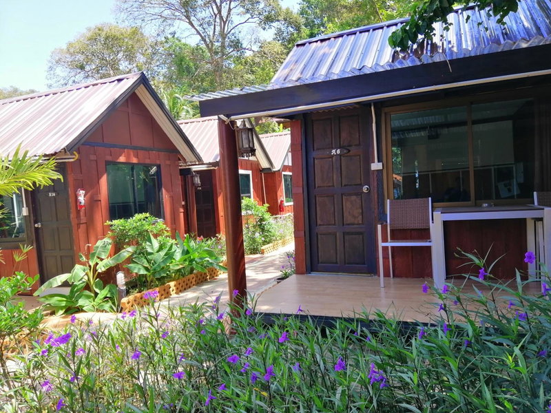Phi Phi Long Beach Bungalow ( Had Yao), Phi Phi Don, Thailand