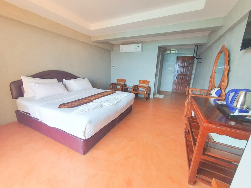 Jirawan Hotel, Rayong, Thailand