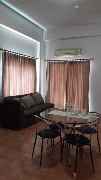 Lomsabai Apartments, Bangsaen, Thailand