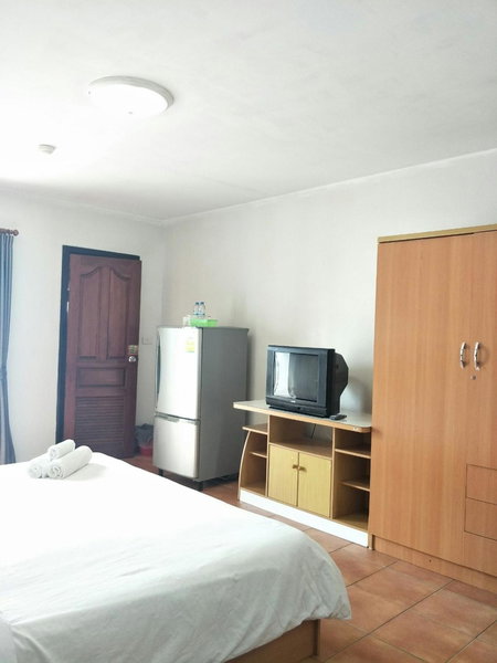 Lomsabai Apartments, Bangsaen, Thailand