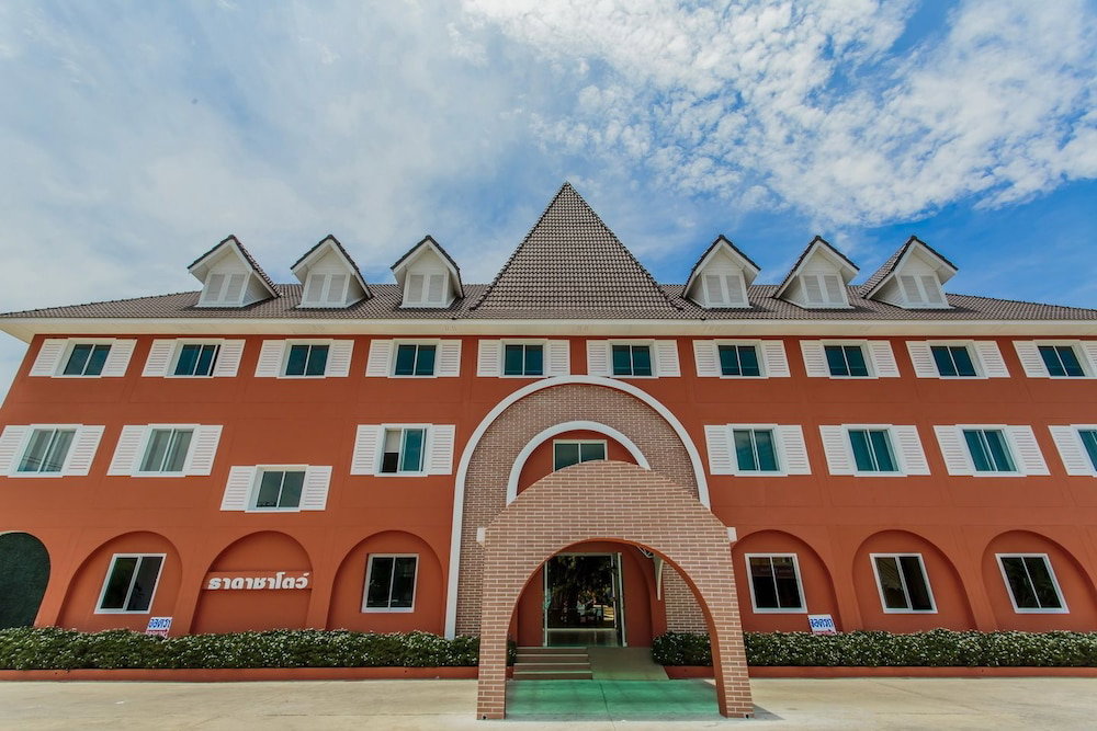Hotel · Thada Chateau Hotel, Buriram