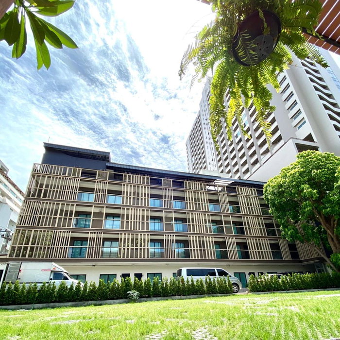 The Shade Residence, Pattaya Central, Thailand