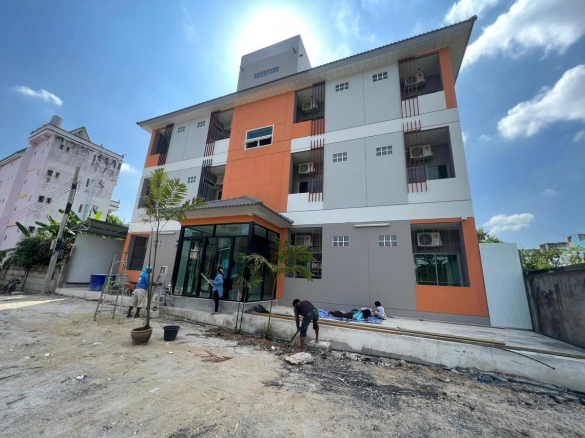 Firstbuild Apartment (เฟิร์สบิวท์อพาร์ทเม้น), Thailand