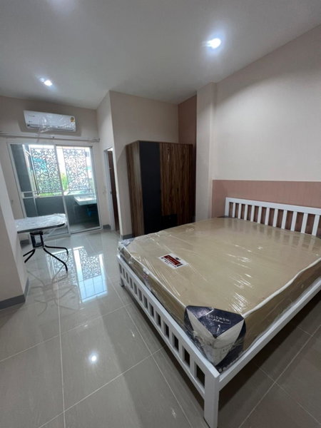 Firstbuild Apartment (เฟิร์สบิวท์อพาร์ทเม้น), Bangkok, Thailand