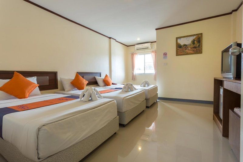 KYP Hotel โรงแรมขุนยูวเพลส, Fang, Thailand