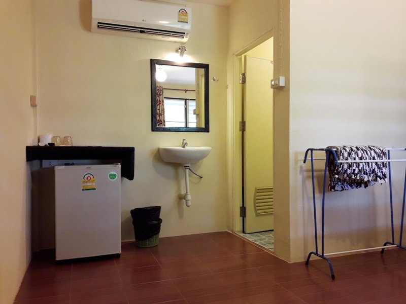 M&M Guesthouse, Ko Chang, Thailand